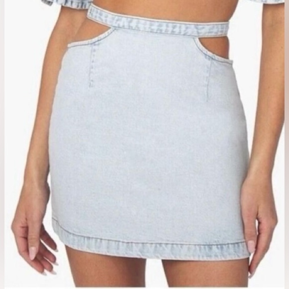 WeWoreWhat cut out skirt with belt NWT